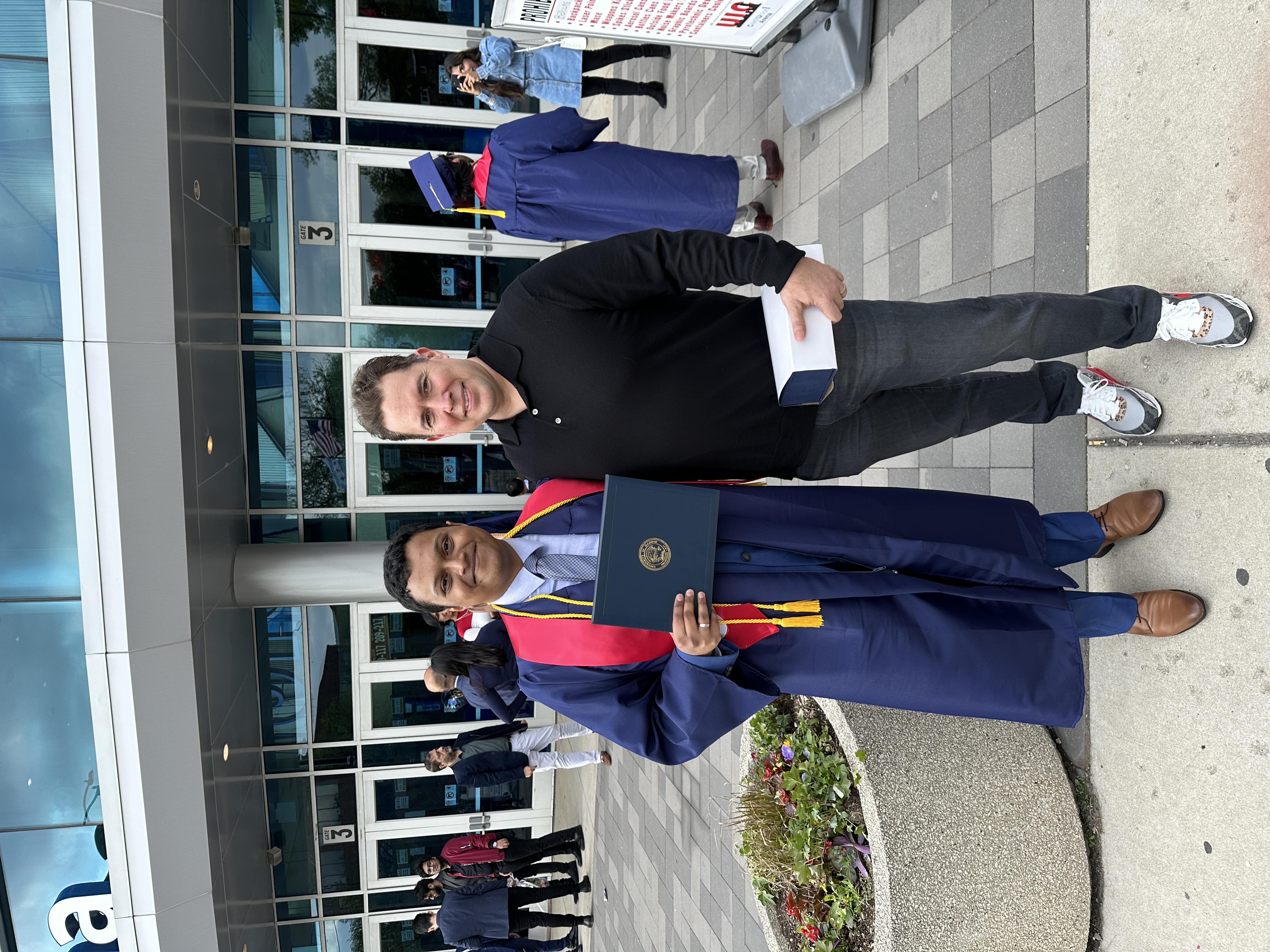 Pranav with Professor Mark Hallenbeck